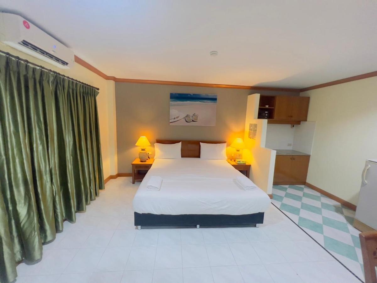Hotel Royal Vista Patong Exterior foto