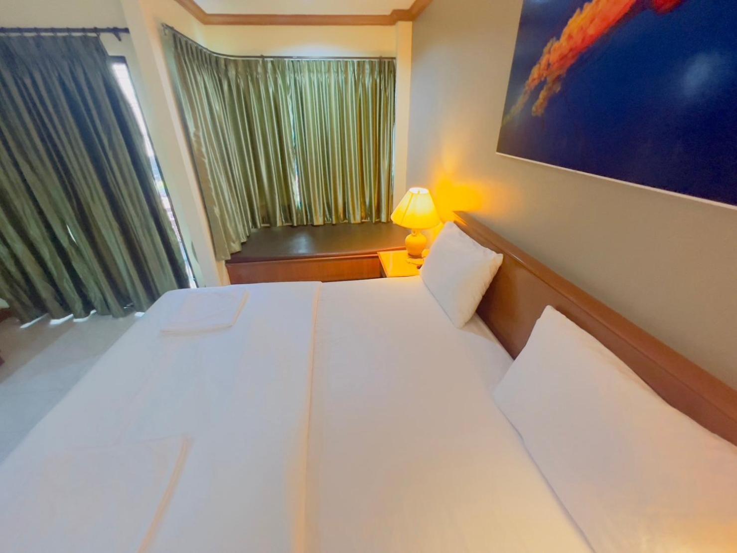 Hotel Royal Vista Patong Exterior foto